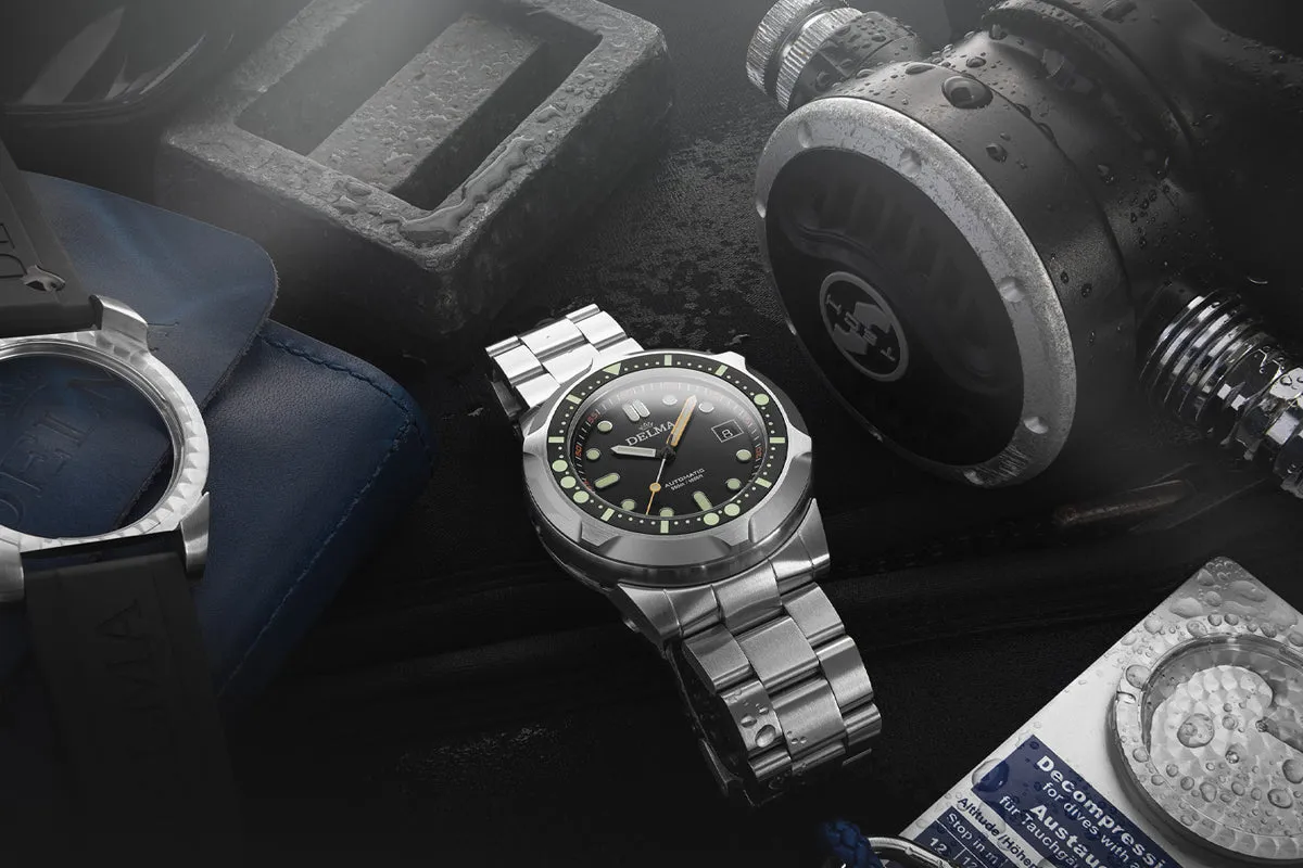 DEL Watch Quattro Black Limited Edition